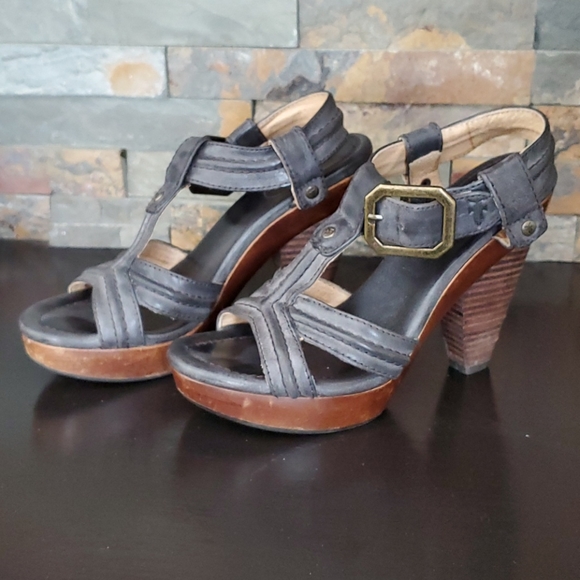 Frye sage trapunto sandals 🔥 - Picture 2 of 9